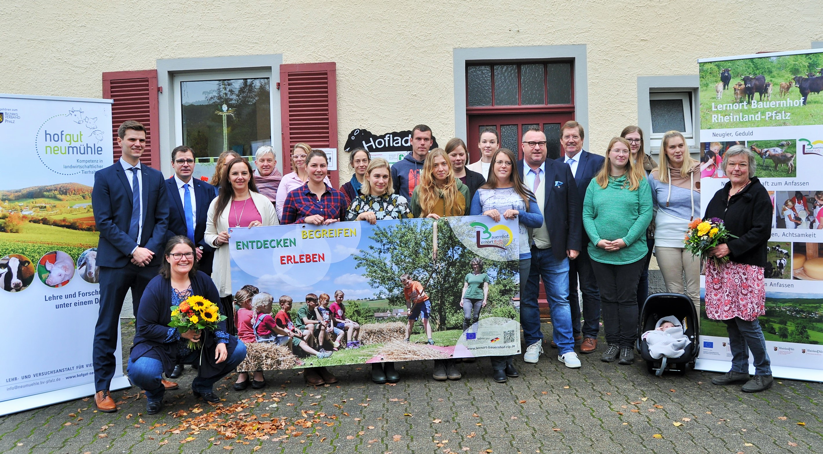 Gruppenfoto Zertifikatsübergabe